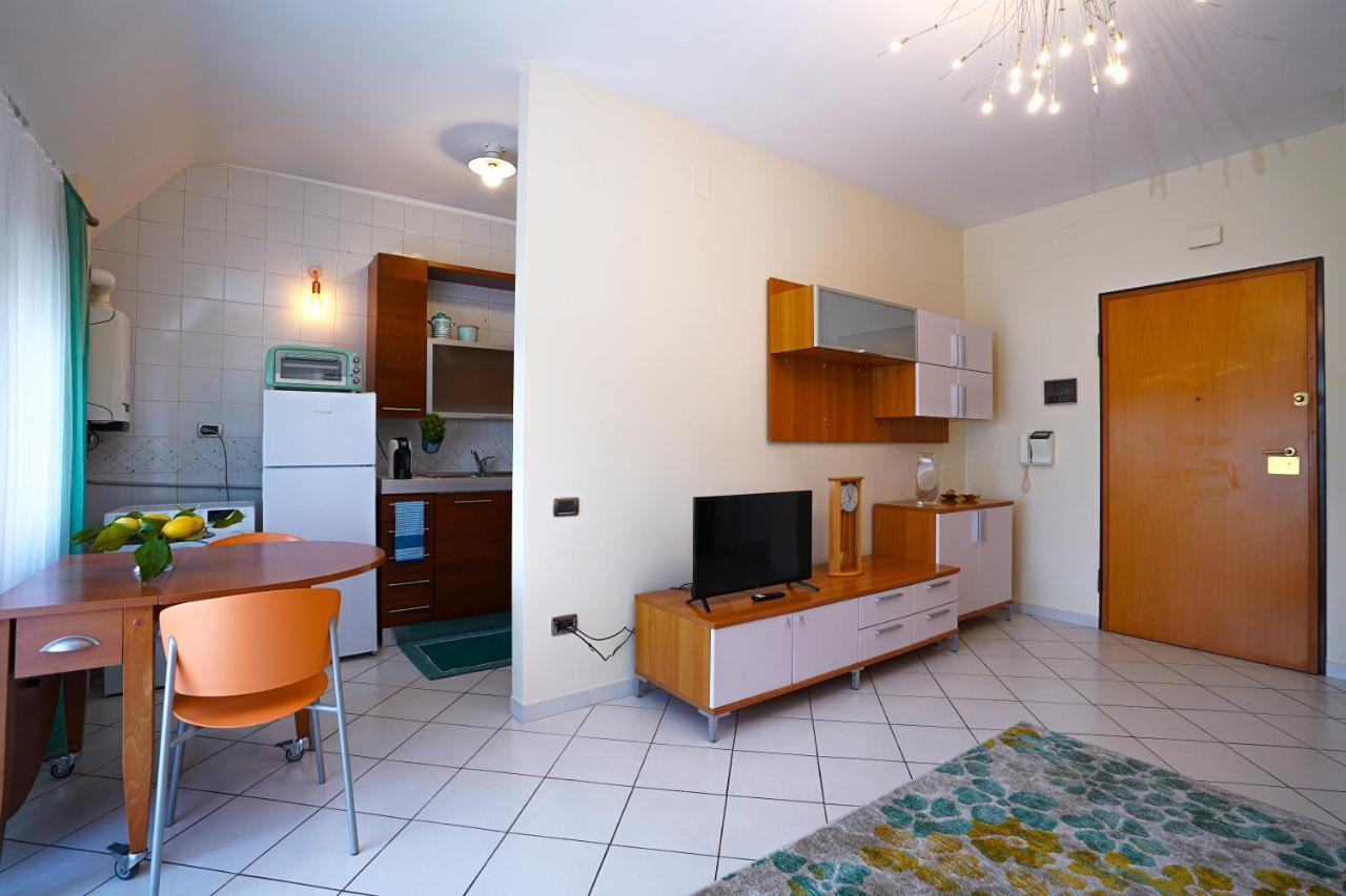 La Casa Di Azzurra Centro Citta Appartamento Fino A 4 Posti Letto E 2 Bagni Foggia Exterior foto