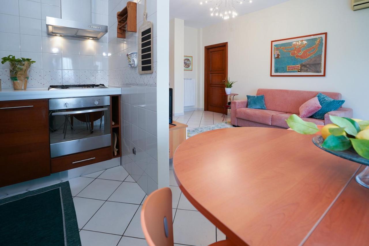La Casa Di Azzurra Centro Citta Appartamento Fino A 4 Posti Letto E 2 Bagni Foggia Exterior foto