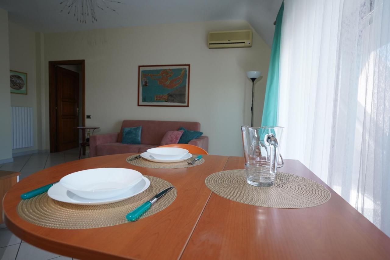 La Casa Di Azzurra Centro Citta Appartamento Fino A 4 Posti Letto E 2 Bagni Foggia Exterior foto