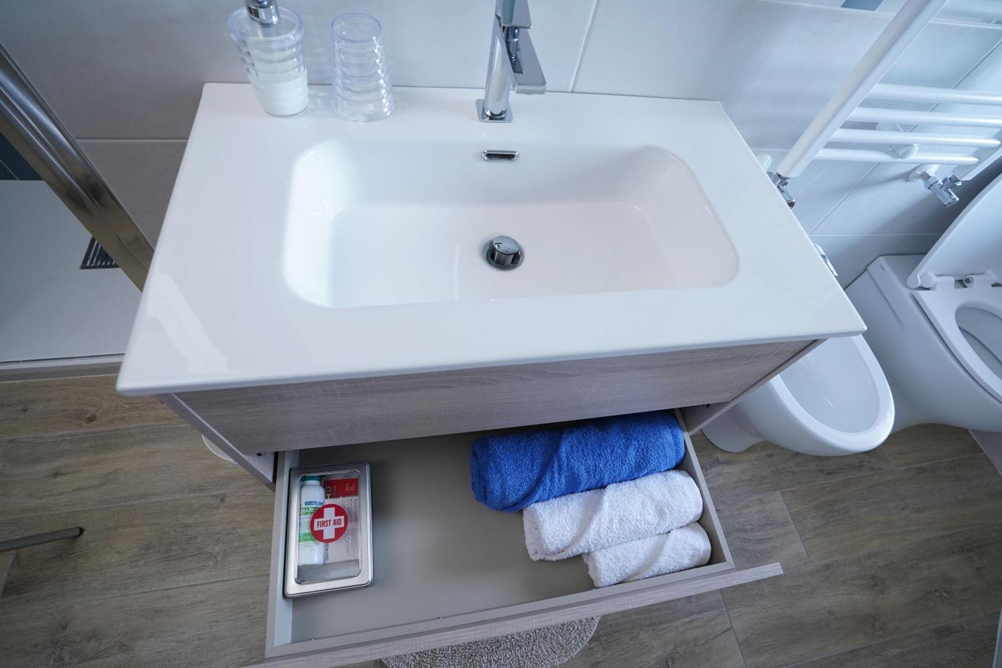 La Casa Di Azzurra Centro Citta Appartamento Fino A 4 Posti Letto E 2 Bagni Foggia Exterior foto