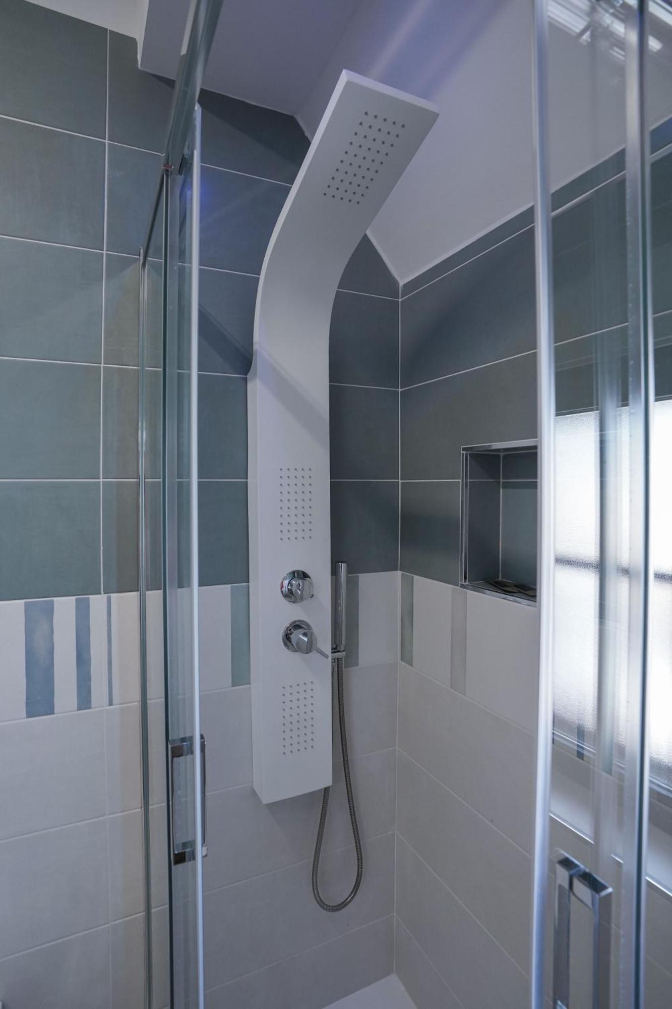 La Casa Di Azzurra Centro Citta Appartamento Fino A 4 Posti Letto E 2 Bagni Foggia Exterior foto