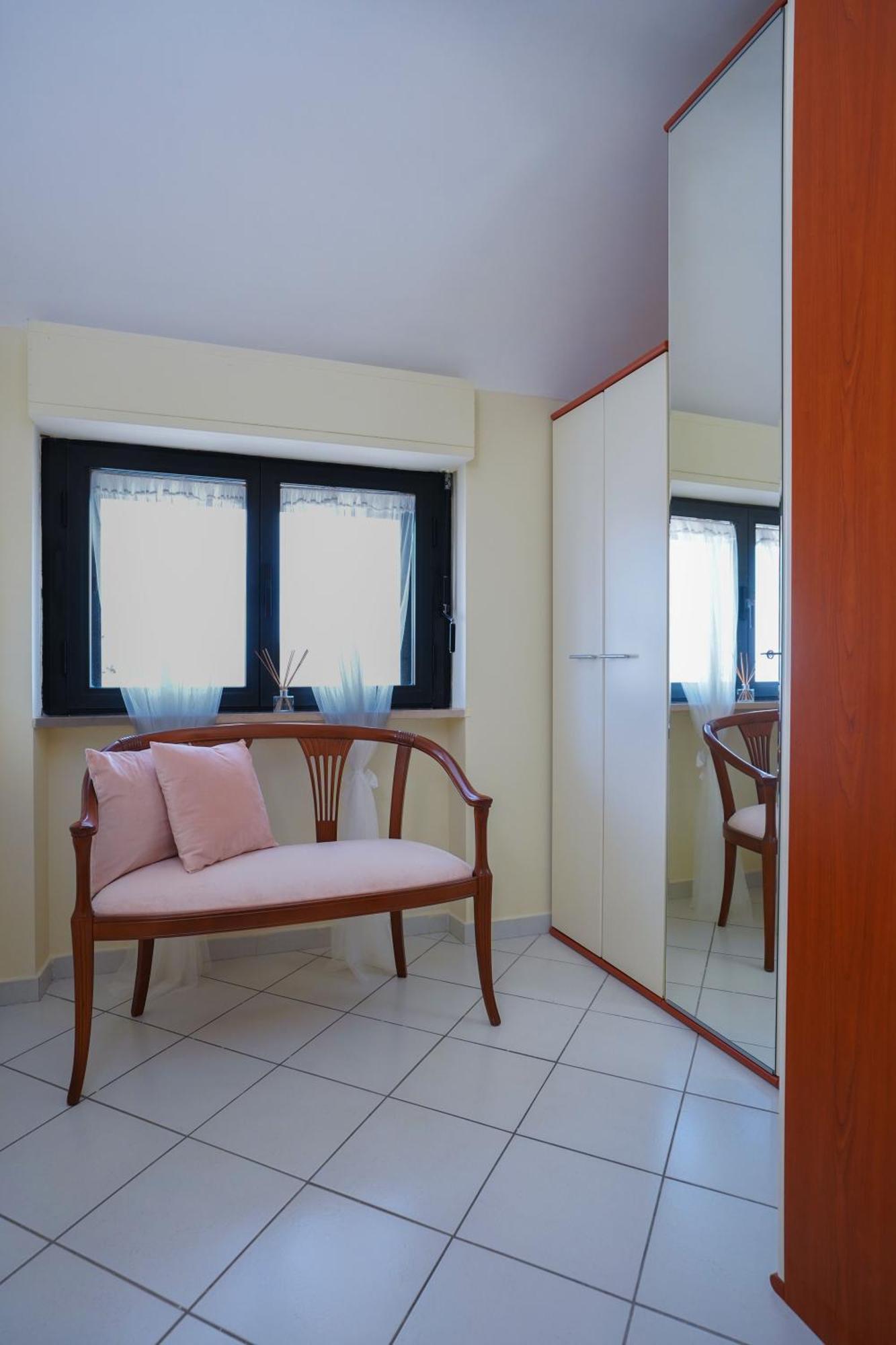La Casa Di Azzurra Centro Citta Appartamento Fino A 4 Posti Letto E 2 Bagni Foggia Exterior foto