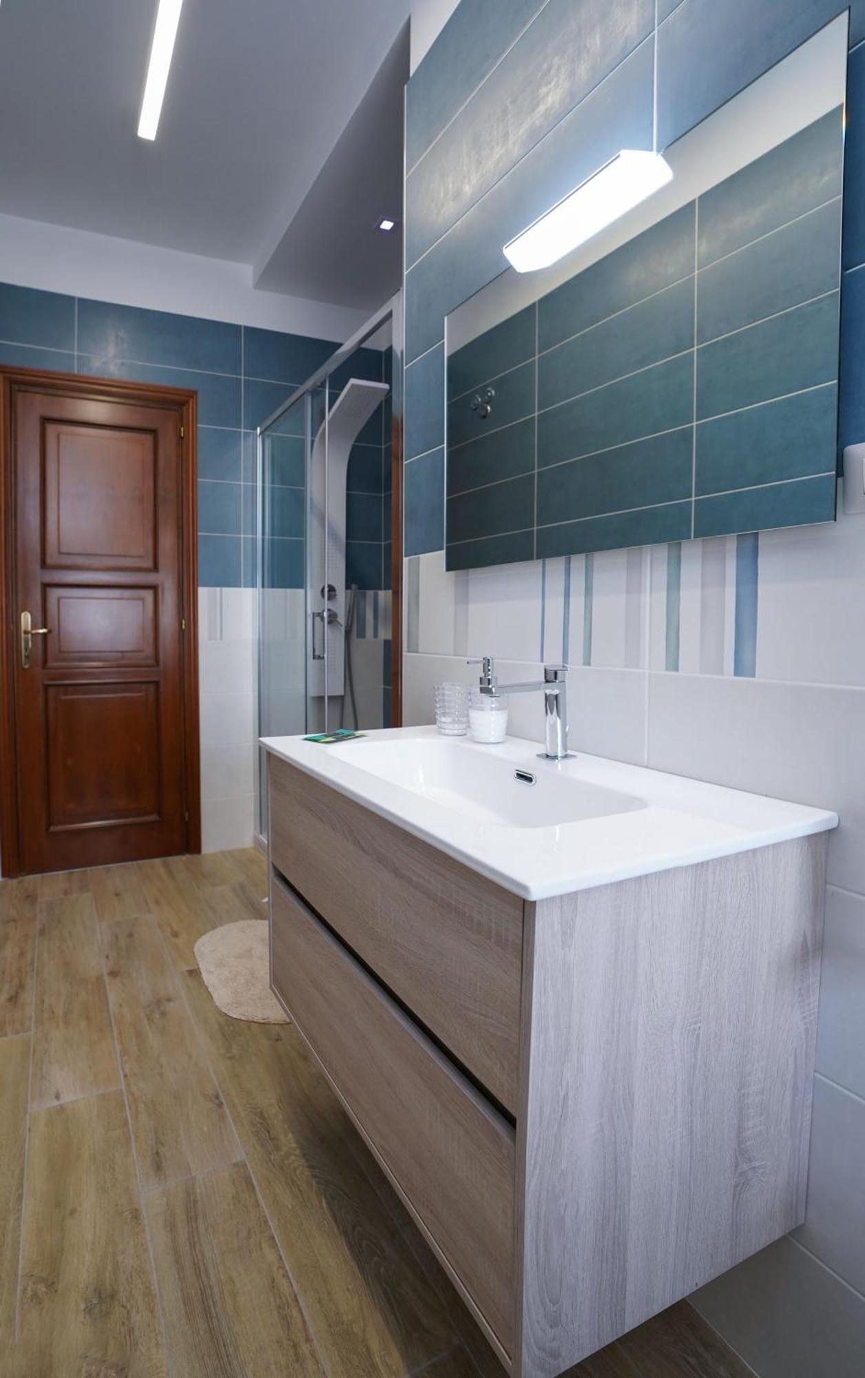 La Casa Di Azzurra Centro Citta Appartamento Fino A 4 Posti Letto E 2 Bagni Foggia Exterior foto